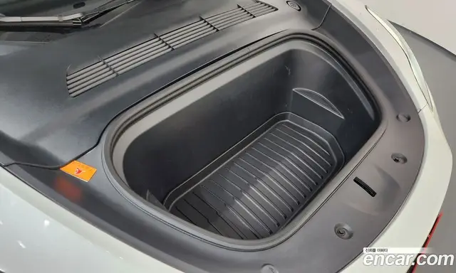 Tesla Model Y 2022 0.2 автомат (гидро), миниатюра 6 Tesla Model Y 2022 0.2 автомат (гидро), миниатюра 6