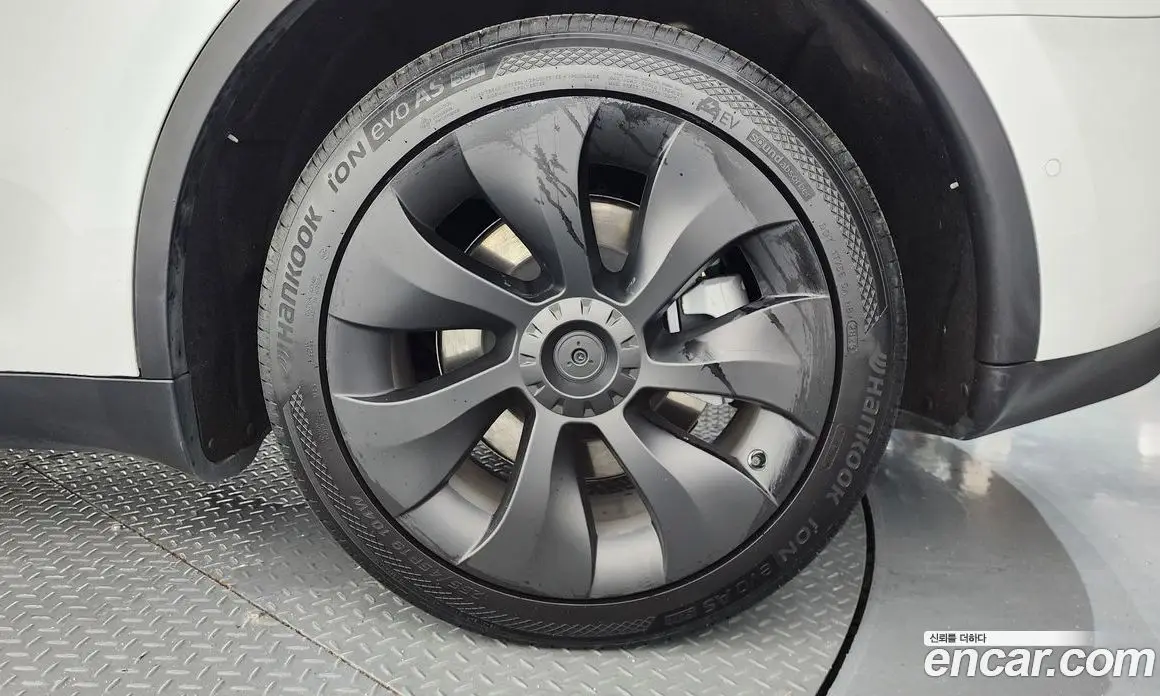 Tesla Model Y 2022 0.2 автомат (гидро), фото 7 Tesla Model Y 2022 0.2 автомат (гидро), фото 7