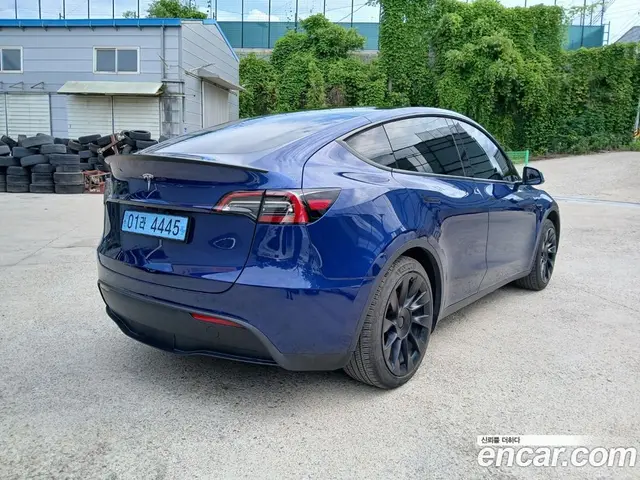 Tesla Model Y 2023 0.2 автомат (гидро), миниатюра 3 Tesla Model Y 2023 0.2 автомат (гидро), миниатюра 3