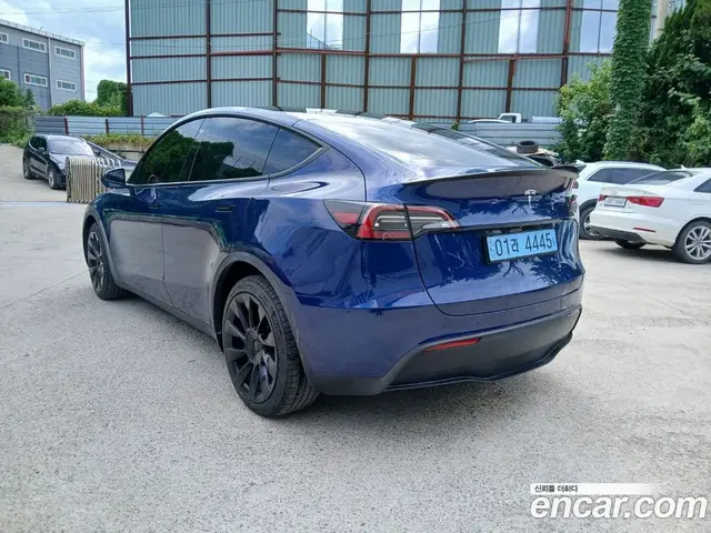 Tesla Model Y 2023 0.2 автомат (гидро), миниатюра 4 Tesla Model Y 2023 0.2 автомат (гидро), миниатюра 4
