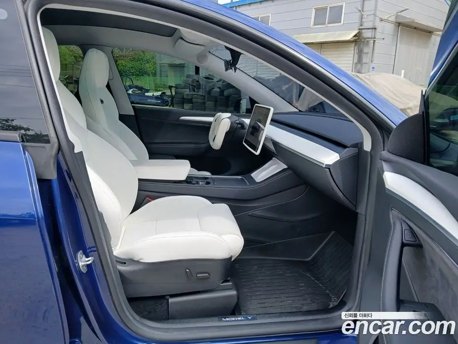 Tesla Model Y 2023 0.2 автомат (гидро), фото 9 Tesla Model Y 2023 0.2 автомат (гидро), фото 9