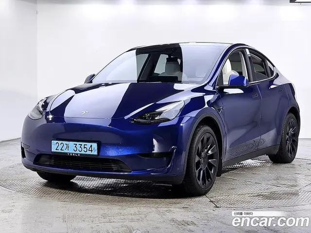 Tesla Model Y 2024 0.1 автомат (гидро), миниатюра 1 Tesla Model Y 2024 0.1 автомат (гидро), миниатюра 1