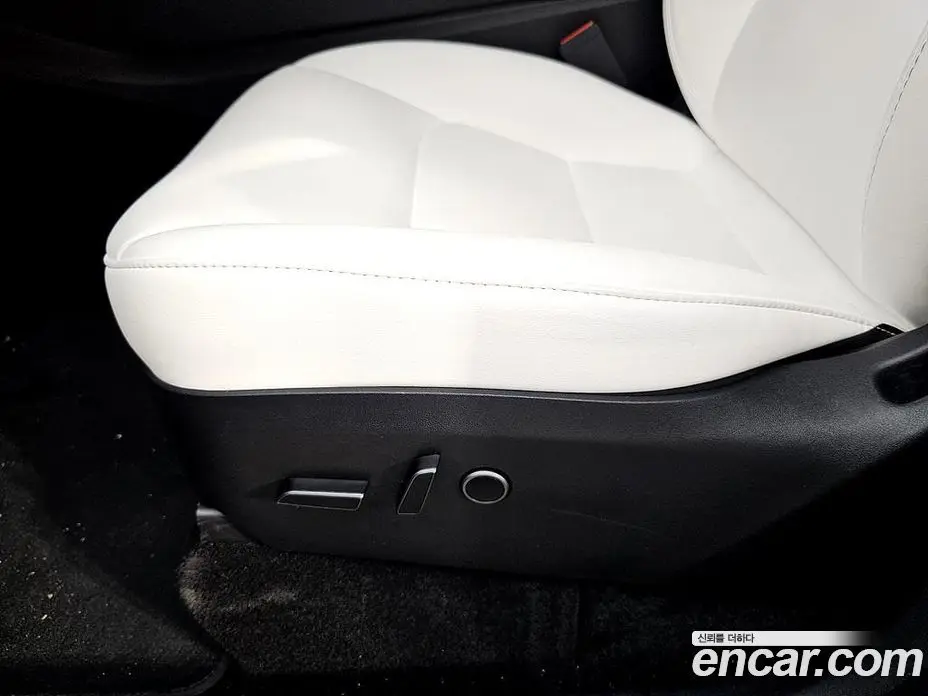 Tesla Model Y 2024 0.1 автомат (гидро), фото 14 Tesla Model Y 2024 0.1 автомат (гидро), фото 14