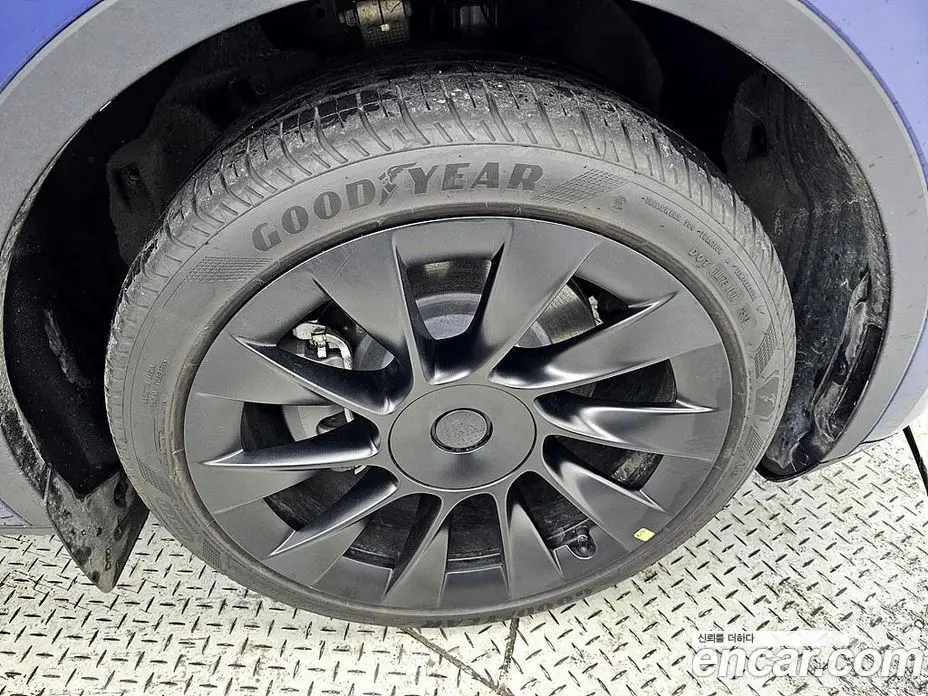 Tesla Model Y 2024 0.1 автомат (гидро), фото 20 Tesla Model Y 2024 0.1 автомат (гидро), фото 20