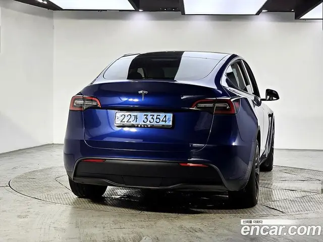 Tesla Model Y 2024 0.1 автомат (гидро), миниатюра 3 Tesla Model Y 2024 0.1 автомат (гидро), миниатюра 3
