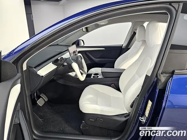 Tesla Model Y 2024 0.1 автомат (гидро), миниатюра 7 Tesla Model Y 2024 0.1 автомат (гидро), миниатюра 7