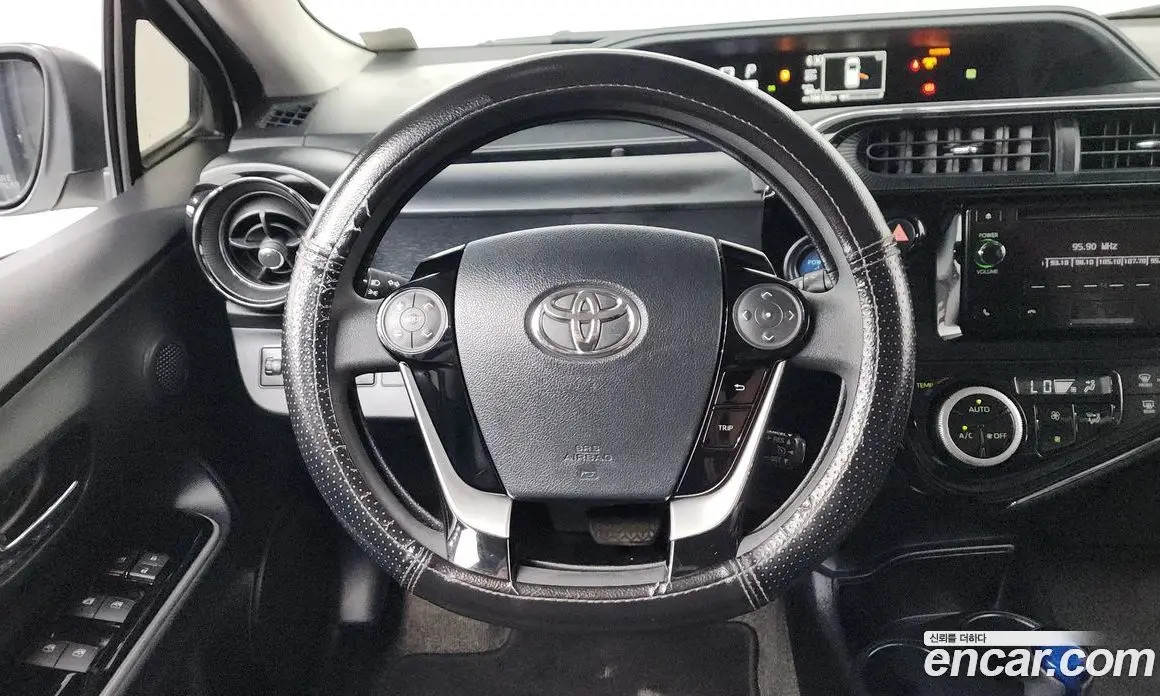 Toyota Prius 2018 1.5 автомат (гидро), фото 19 Toyota Prius 2018 1.5 автомат (гидро), фото 19