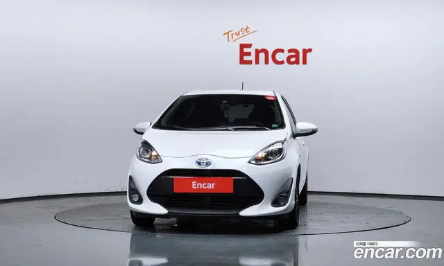 Toyota Prius 2018 1.5 автомат (гидро), миниатюра 3 Toyota Prius 2018 1.5 автомат (гидро), миниатюра 3