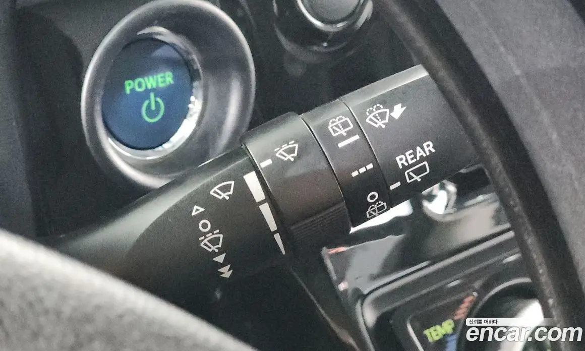 Toyota Prius 2018 1.5 автомат (гидро), фото 26 Toyota Prius 2018 1.5 автомат (гидро), фото 26