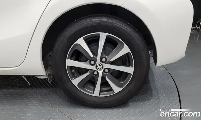 Toyota Prius 2018 1.5 автомат (гидро), миниатюра 7 Toyota Prius 2018 1.5 автомат (гидро), миниатюра 7