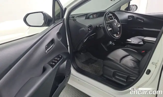 Toyota Prius 2018 1.8 автомат (гидро), миниатюра 10