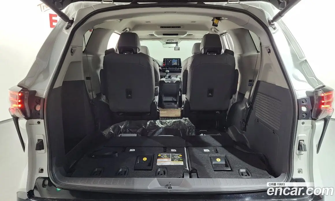 Toyota Sienna 2023 2.5 автомат (гидро), фото 26 Toyota Sienna 2023 2.5 автомат (гидро), фото 26
