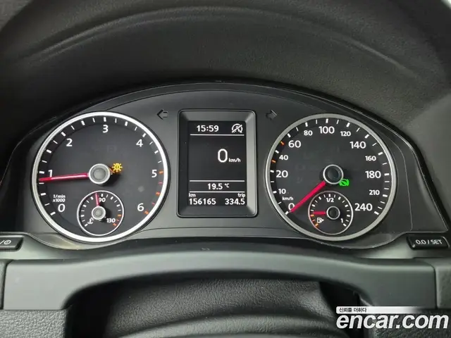 Volkswagen Tiguan 2014 2.0 автомат (гидро), миниатюра 8 Volkswagen Tiguan 2014 2.0 автомат (гидро), миниатюра 8