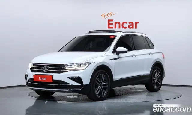 Volkswagen Tiguan 2023 2.0 автомат (гидро), миниатюра 1 Volkswagen Tiguan 2023 2.0 автомат (гидро), миниатюра 1
