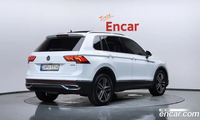 Volkswagen Tiguan 2023 2.0 автомат (гидро), миниатюра 2 Volkswagen Tiguan 2023 2.0 автомат (гидро), миниатюра 2