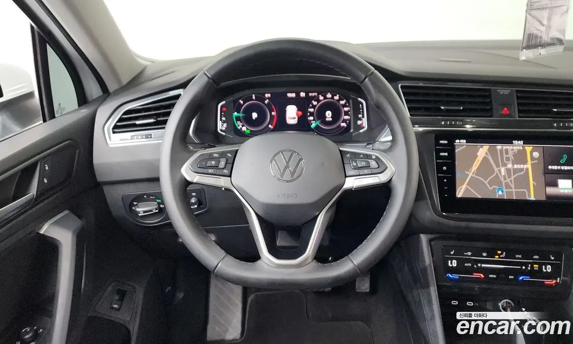 Volkswagen Tiguan 2023 2.0 автомат (гидро), фото 19 Volkswagen Tiguan 2023 2.0 автомат (гидро), фото 19
