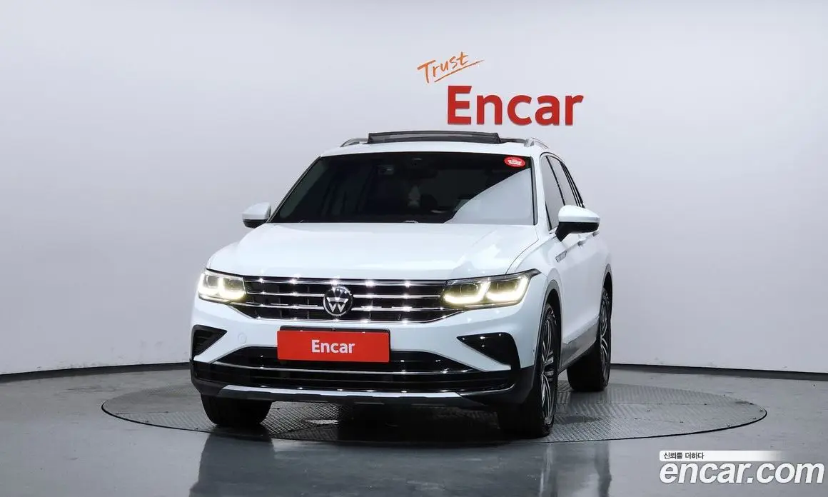 Volkswagen Tiguan 2023 2.0 автомат (гидро), фото 3 Volkswagen Tiguan 2023 2.0 автомат (гидро), фото 3