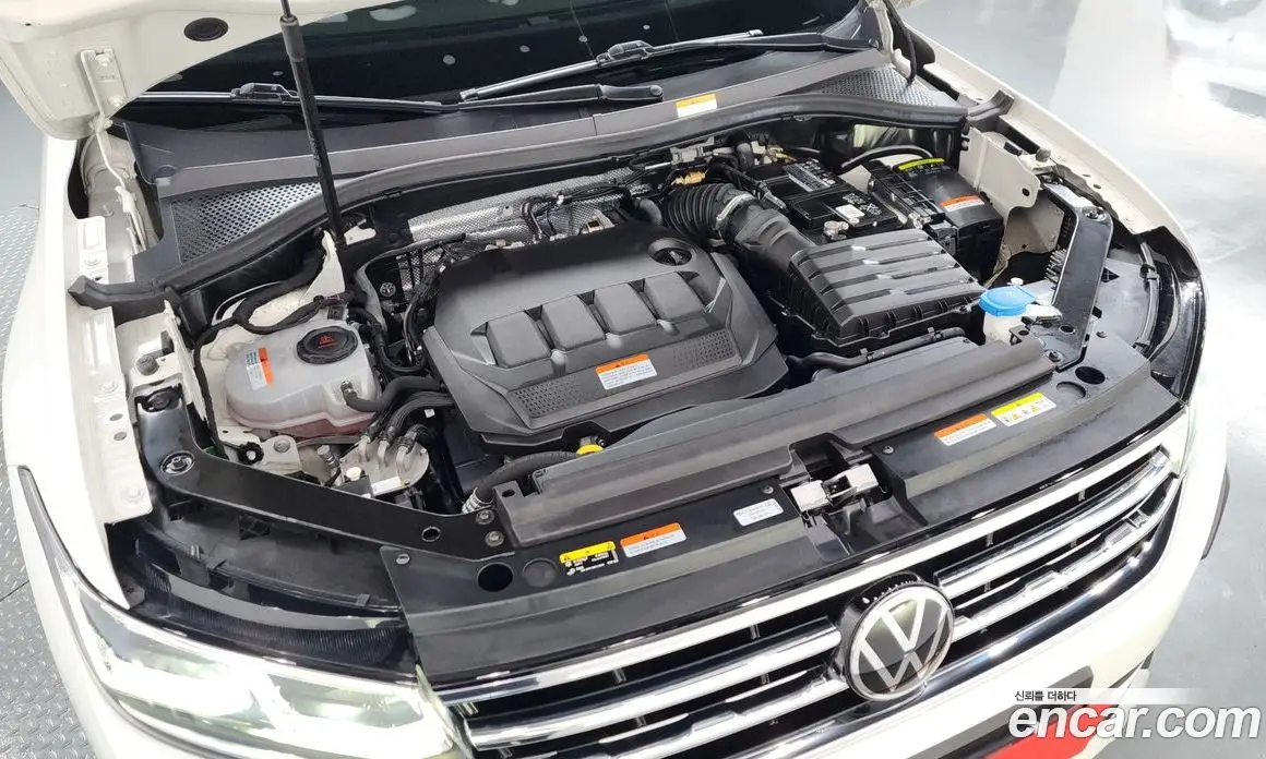 Volkswagen Tiguan 2023 2.0 автомат (гидро), фото 6 Volkswagen Tiguan 2023 2.0 автомат (гидро), фото 6