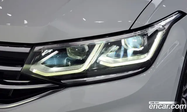 Volkswagen Tiguan 2023 2.0 автомат (гидро), миниатюра 8 Volkswagen Tiguan 2023 2.0 автомат (гидро), миниатюра 8