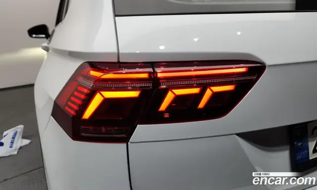 Volkswagen Tiguan 2023 2.0 автомат (гидро), миниатюра 9 Volkswagen Tiguan 2023 2.0 автомат (гидро), миниатюра 9