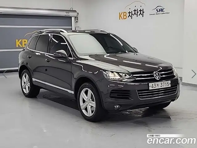 Volkswagen Touareg 2012 3.0 автомат (гидро), миниатюра 4 Volkswagen Touareg 2012 3.0 автомат (гидро), миниатюра 4