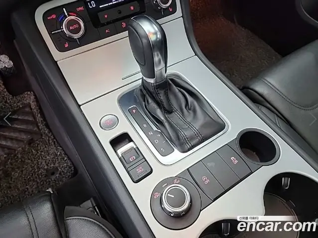 Volkswagen Touareg 2012 3.0 автомат (гидро), миниатюра 8 Volkswagen Touareg 2012 3.0 автомат (гидро), миниатюра 8