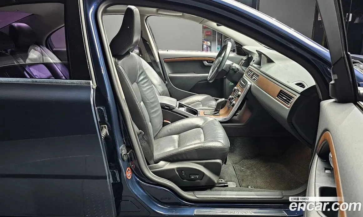 Volvo S80 2013 2.0 автомат (гидро), фото 11 Volvo S80 2013 2.0 автомат (гидро), фото 11