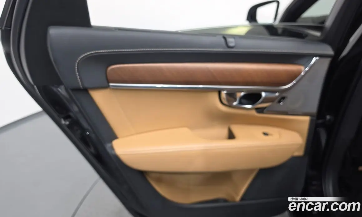 Volvo S90 2020 2.0 автомат (гидро), фото 25 Volvo S90 2020 2.0 автомат (гидро), фото 25