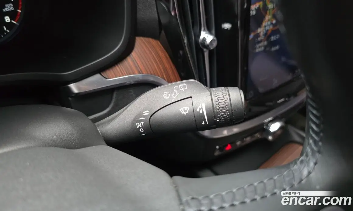 Volvo V60 2019 2.0 автомат (гидро), фото 18 Volvo V60 2019 2.0 автомат (гидро), фото 18