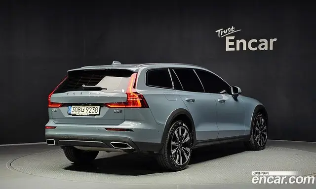 Volvo V60 2022 2.0 автомат (гидро), миниатюра 2 Volvo V60 2022 2.0 автомат (гидро), миниатюра 2