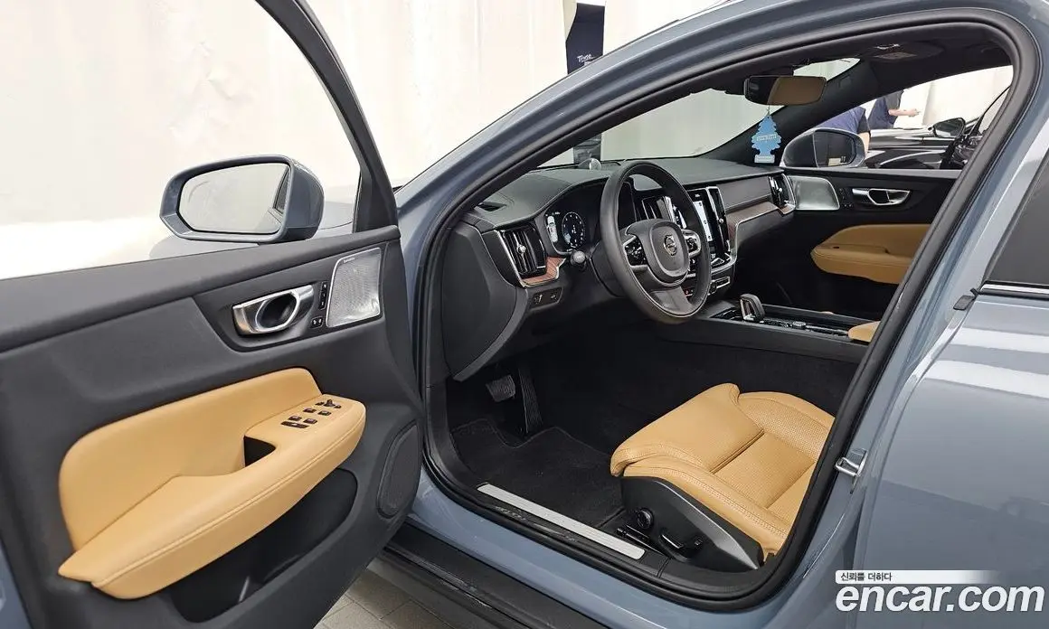 Volvo V60 2022 2.0 автомат (гидро), фото 13 Volvo V60 2022 2.0 автомат (гидро), фото 13