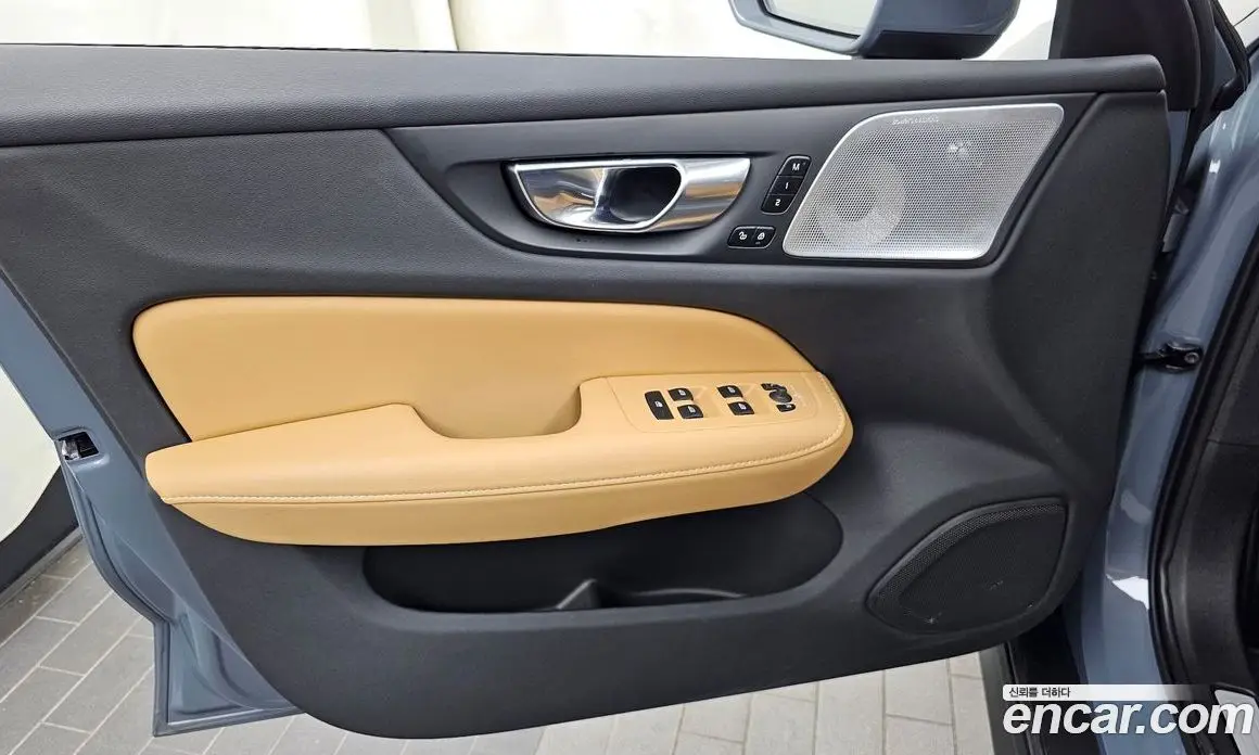 Volvo V60 2022 2.0 автомат (гидро), фото 14 Volvo V60 2022 2.0 автомат (гидро), фото 14