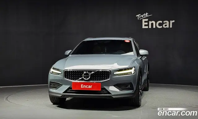 Volvo V60 2022 2.0 автомат (гидро), миниатюра 3 Volvo V60 2022 2.0 автомат (гидро), миниатюра 3