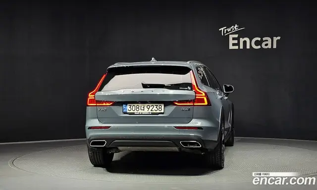 Volvo V60 2022 2.0 автомат (гидро), миниатюра 4 Volvo V60 2022 2.0 автомат (гидро), миниатюра 4