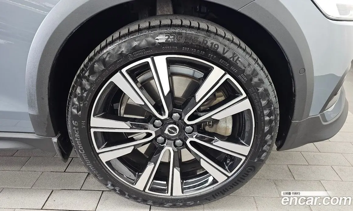 Volvo V60 2022 2.0 автомат (гидро), фото 7 Volvo V60 2022 2.0 автомат (гидро), фото 7