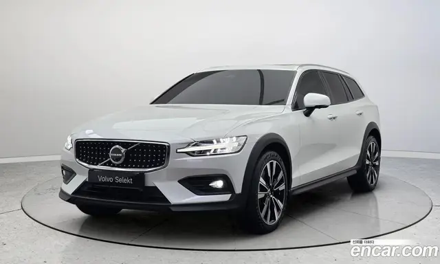 Volvo V60 2024 2.0 автомат (гидро), миниатюра 1 Volvo V60 2024 2.0 автомат (гидро), миниатюра 1