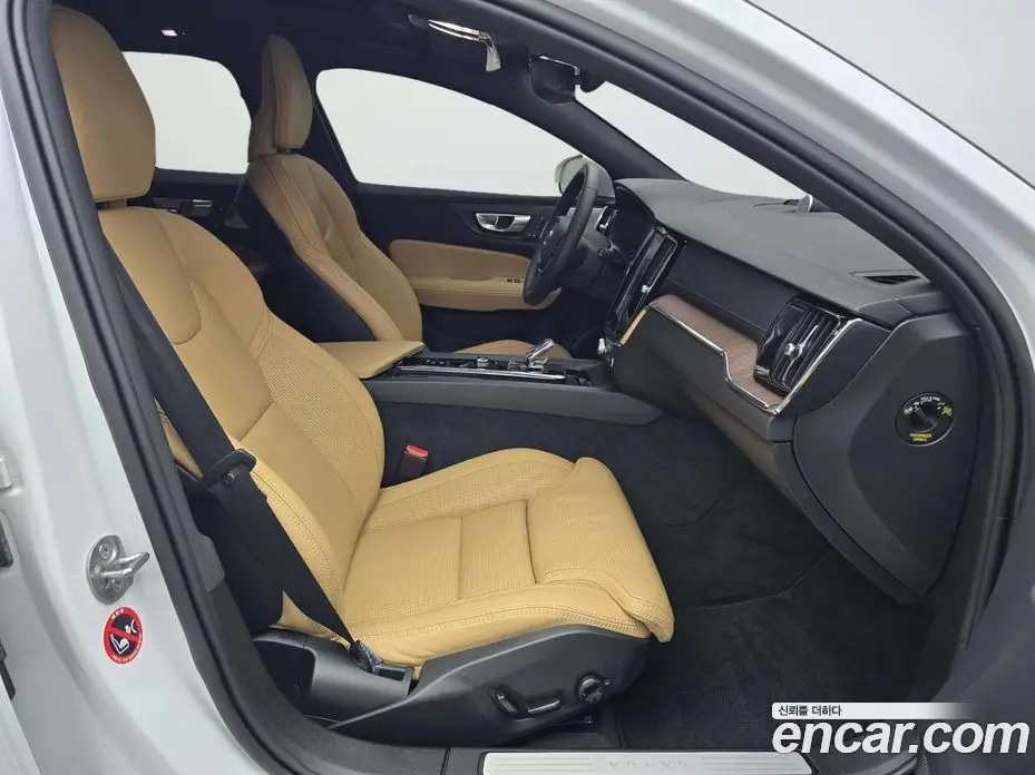 Volvo V60 2024 2.0 автомат (гидро), фото 12 Volvo V60 2024 2.0 автомат (гидро), фото 12