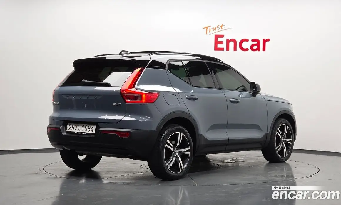 Volvo XC40 2020 2.0 автомат (гидро), фото 2 Volvo XC40 2020 2.0 автомат (гидро), фото 2
