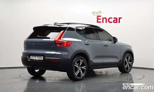 Volvo XC40 2020 2.0 автомат (гидро), миниатюра 2 Volvo XC40 2020 2.0 автомат (гидро), миниатюра 2