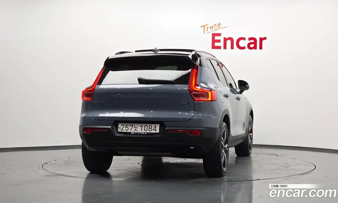 Volvo XC40 2020 2.0 автомат (гидро), фото 4 Volvo XC40 2020 2.0 автомат (гидро), фото 4