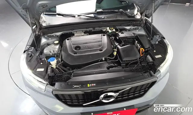 Volvo XC40 2020 2.0 автомат (гидро), миниатюра 6 Volvo XC40 2020 2.0 автомат (гидро), миниатюра 6