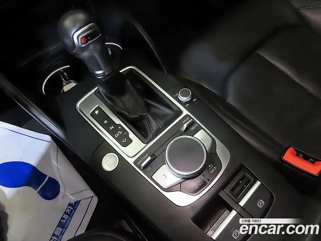Audi A3 2018 2.0 автомат (гидро), миниатюра 12
