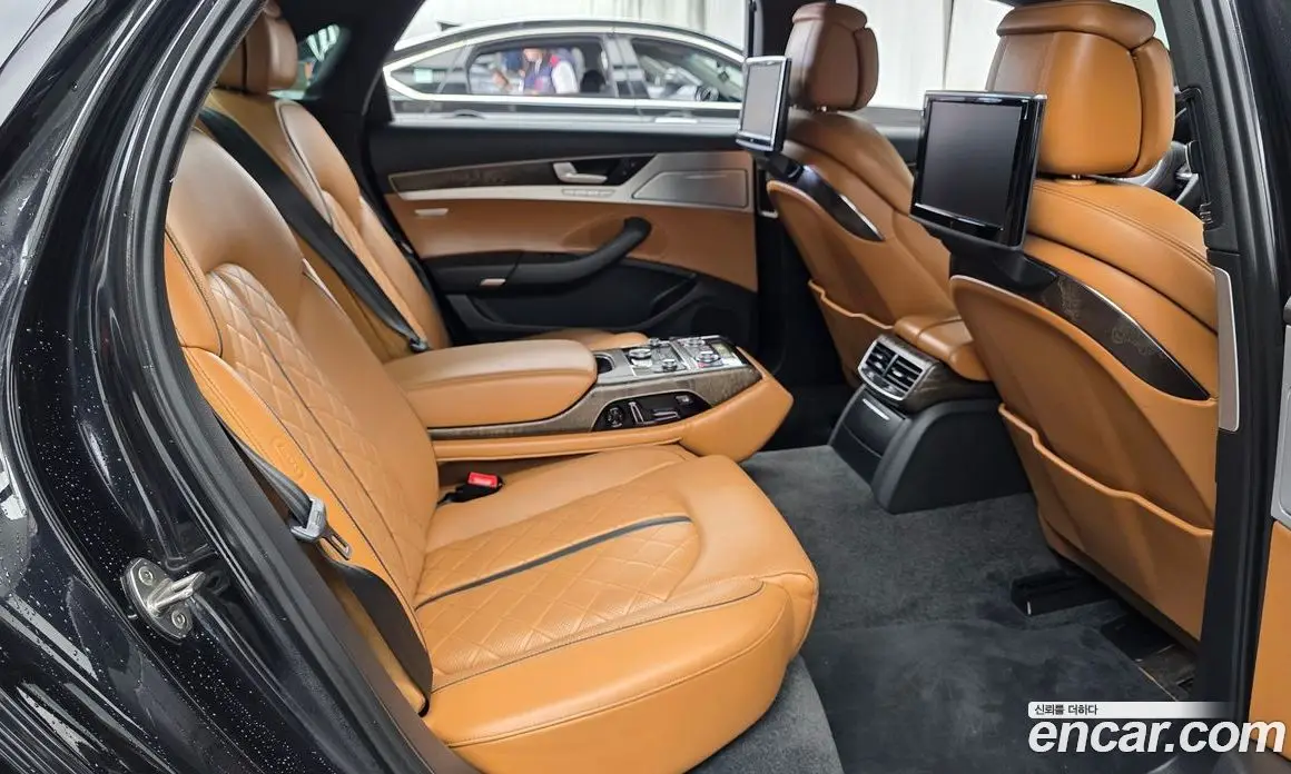 Audi A8 2015 3.0 автомат (гидро), фото 12 Audi A8 2015 3.0 автомат (гидро), фото 12