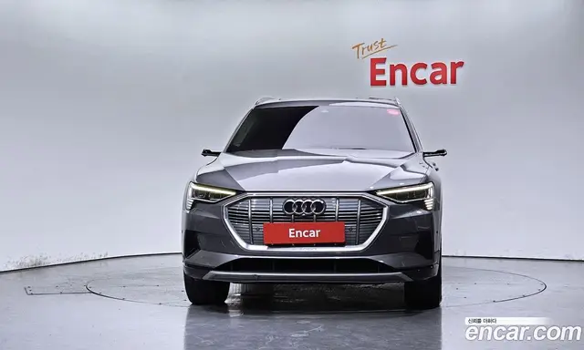 Audi e-tron 2021 0.2 автомат (гидро), миниатюра 3 Audi e-tron 2021 0.2 автомат (гидро), миниатюра 3
