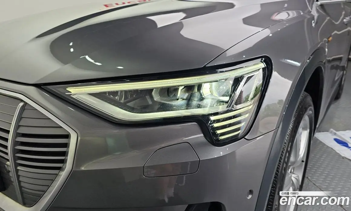 Audi e-tron 2021 0.2 автомат (гидро), фото 8 Audi e-tron 2021 0.2 автомат (гидро), фото 8