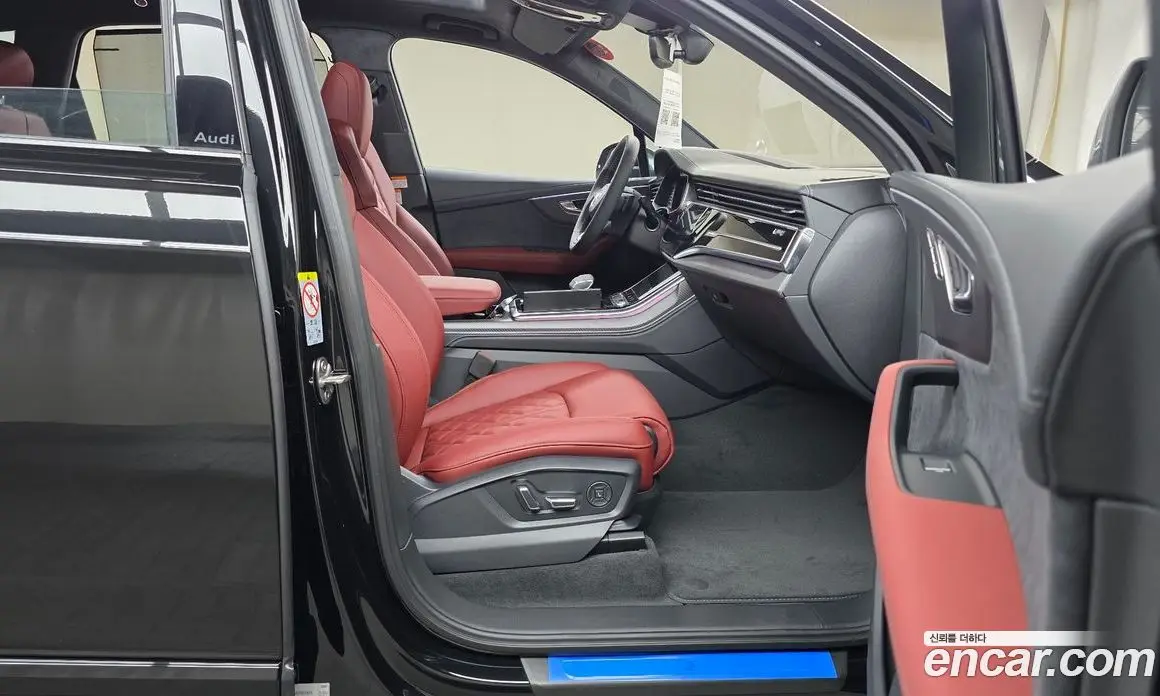 Audi SQ7 2026 4.0 автомат (гидро), фото 16