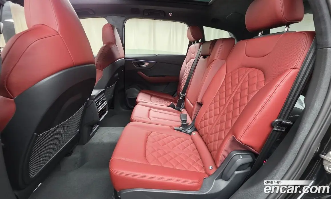 Audi SQ7 2026 4.0 автомат (гидро), фото 18