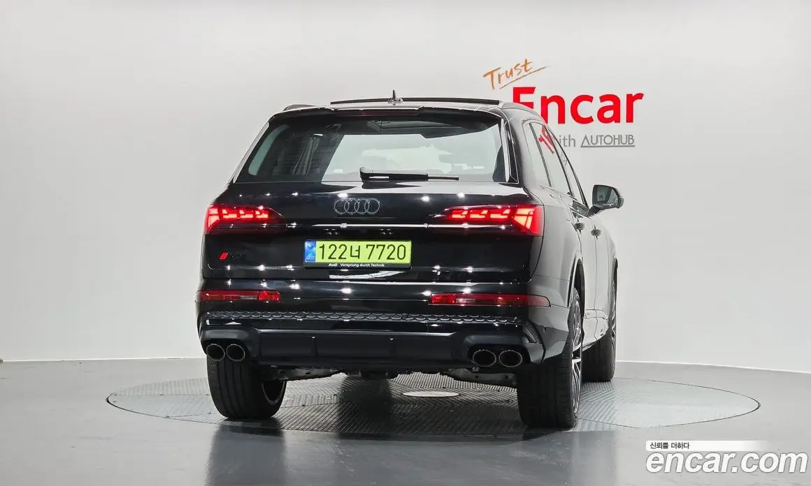 Audi SQ7 2026 4.0 автомат (гидро), фото 4