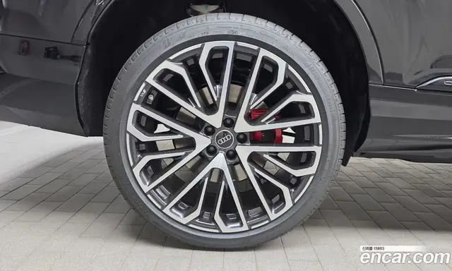 Audi SQ7 2026 4.0 автомат (гидро), миниатюра 5