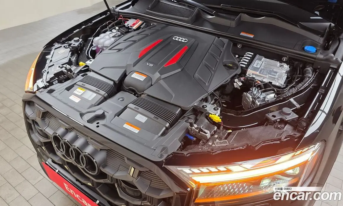 Audi SQ7 2026 4.0 автомат (гидро), фото 6